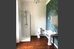 Beautifully appointed en-suite bathrooms